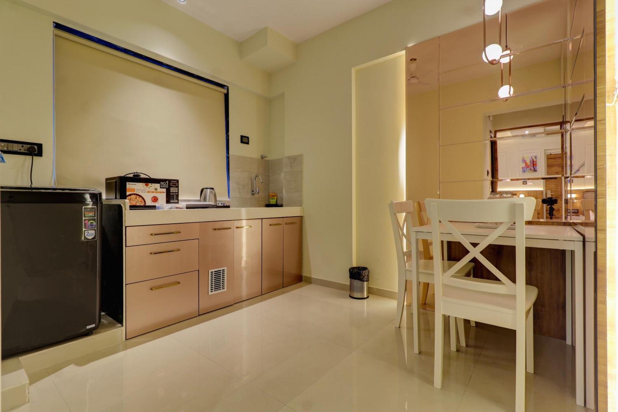 Home2 Suites And Service Apartments, Mumbai Airport Eksteriør bilde