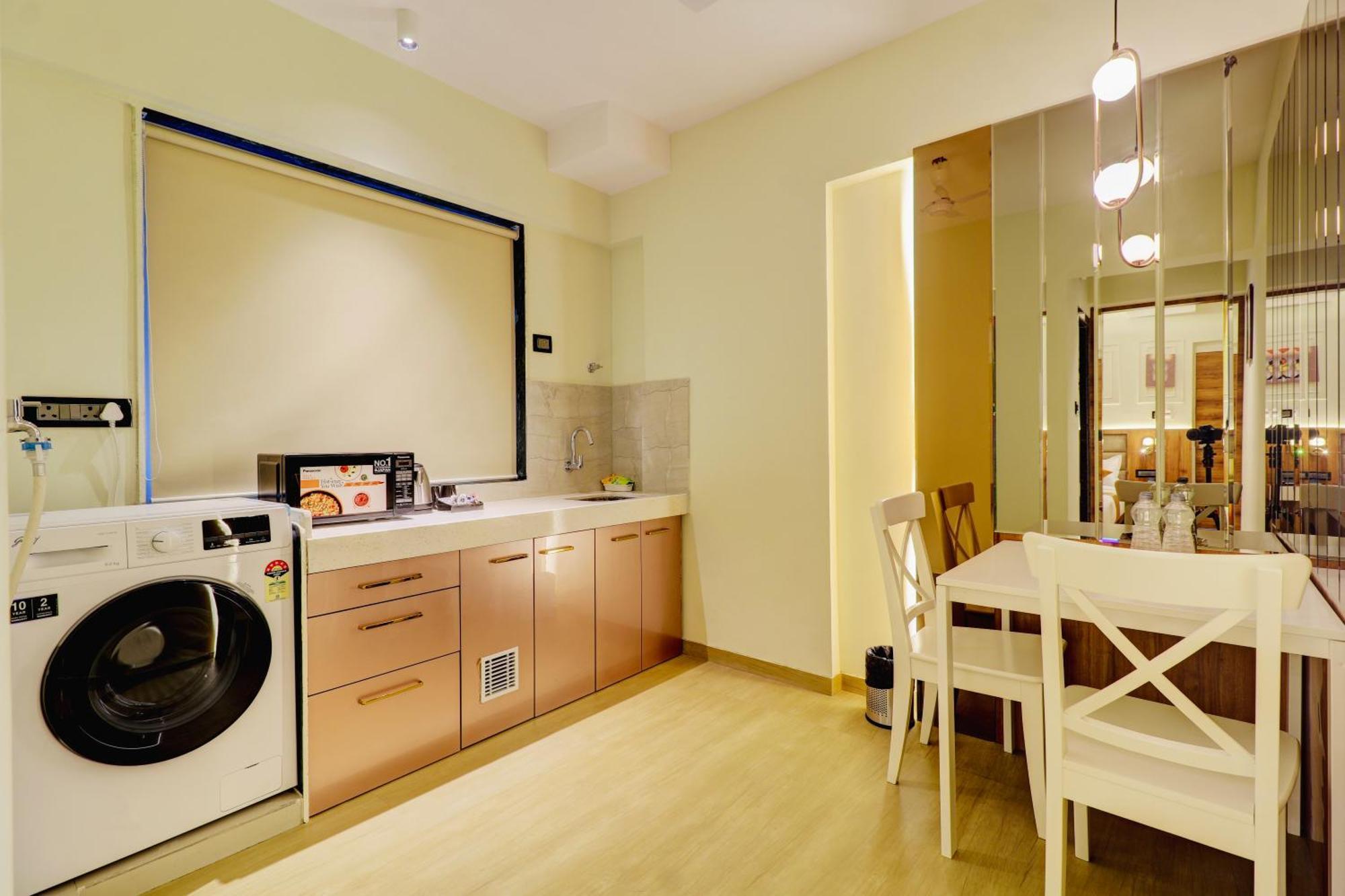 Home2 Suites And Service Apartments, Mumbai Airport Eksteriør bilde