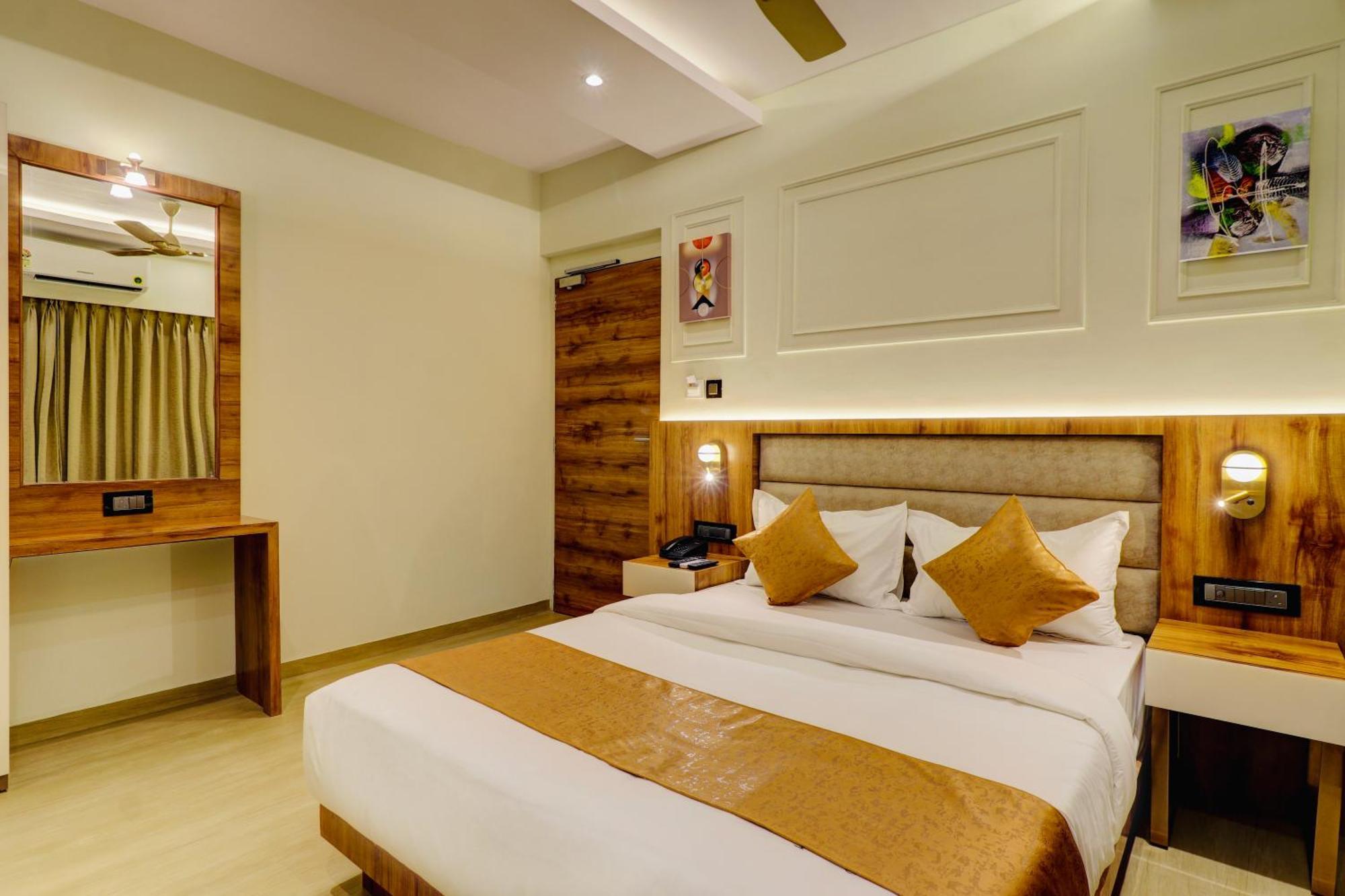 Home2 Suites And Service Apartments, Mumbai Airport Eksteriør bilde