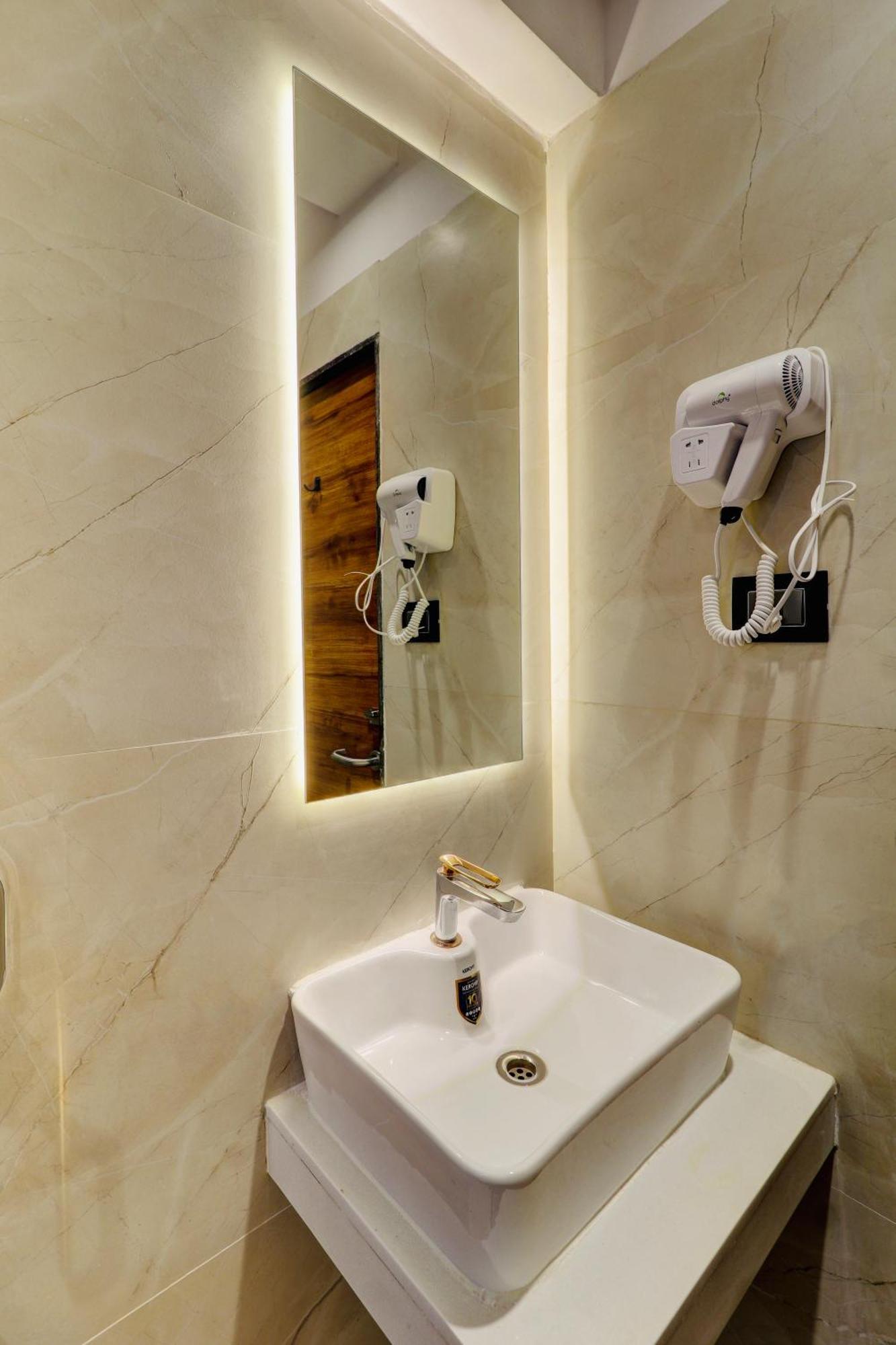 Home2 Suites And Service Apartments, Mumbai Airport Eksteriør bilde