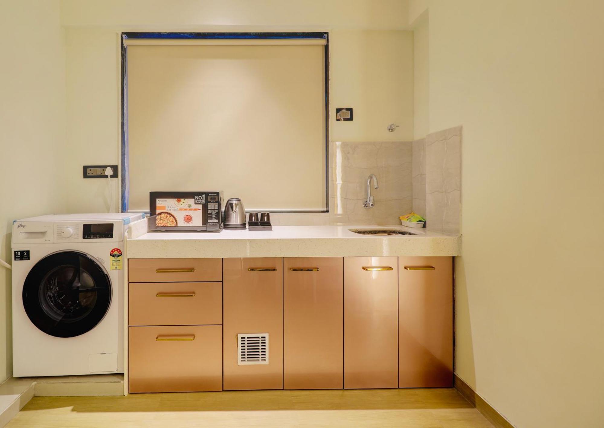 Home2 Suites And Service Apartments, Mumbai Airport Eksteriør bilde